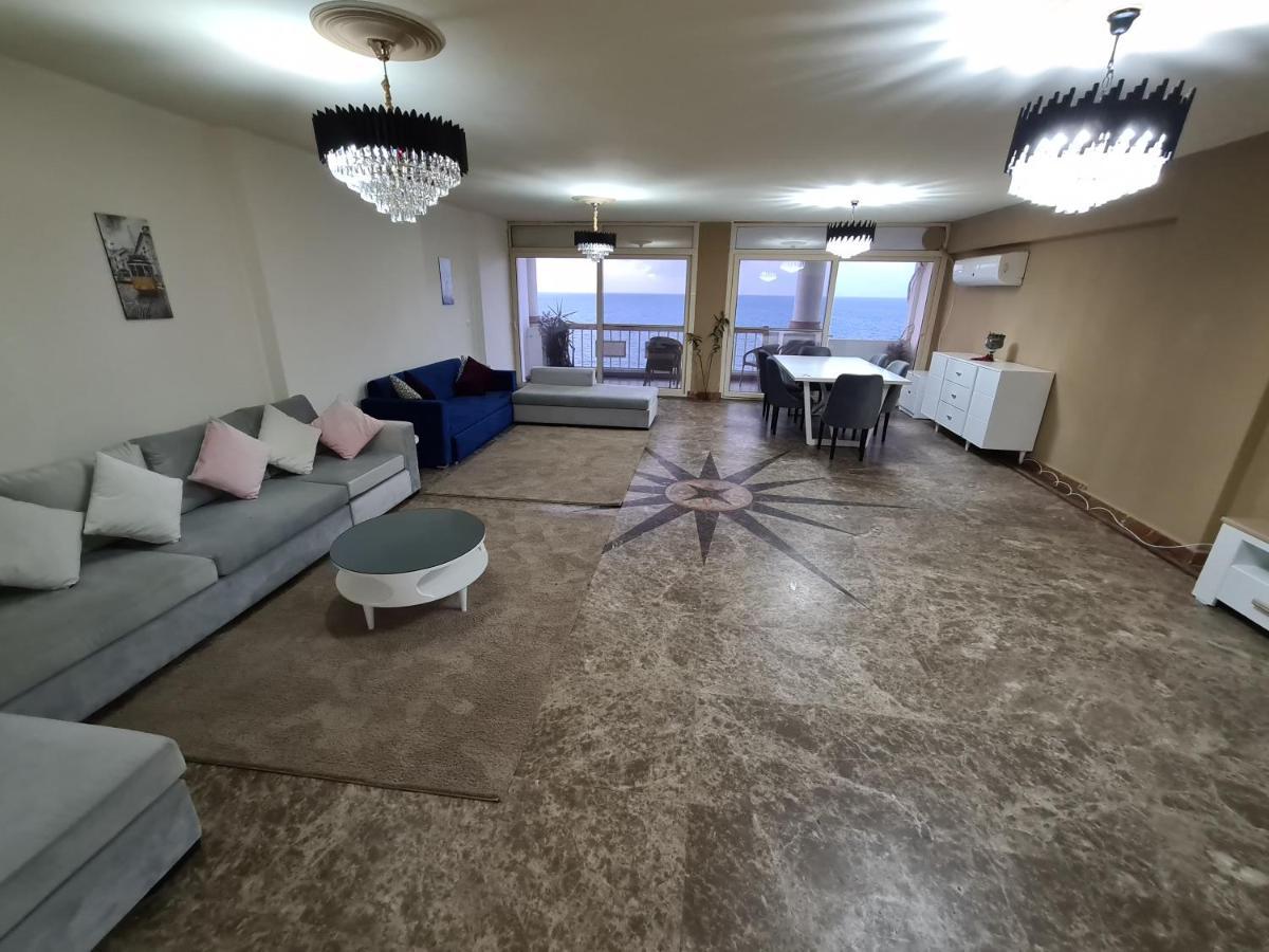Апартаменти Midpoint Sea View - Families Only Александрія Екстер'єр фото